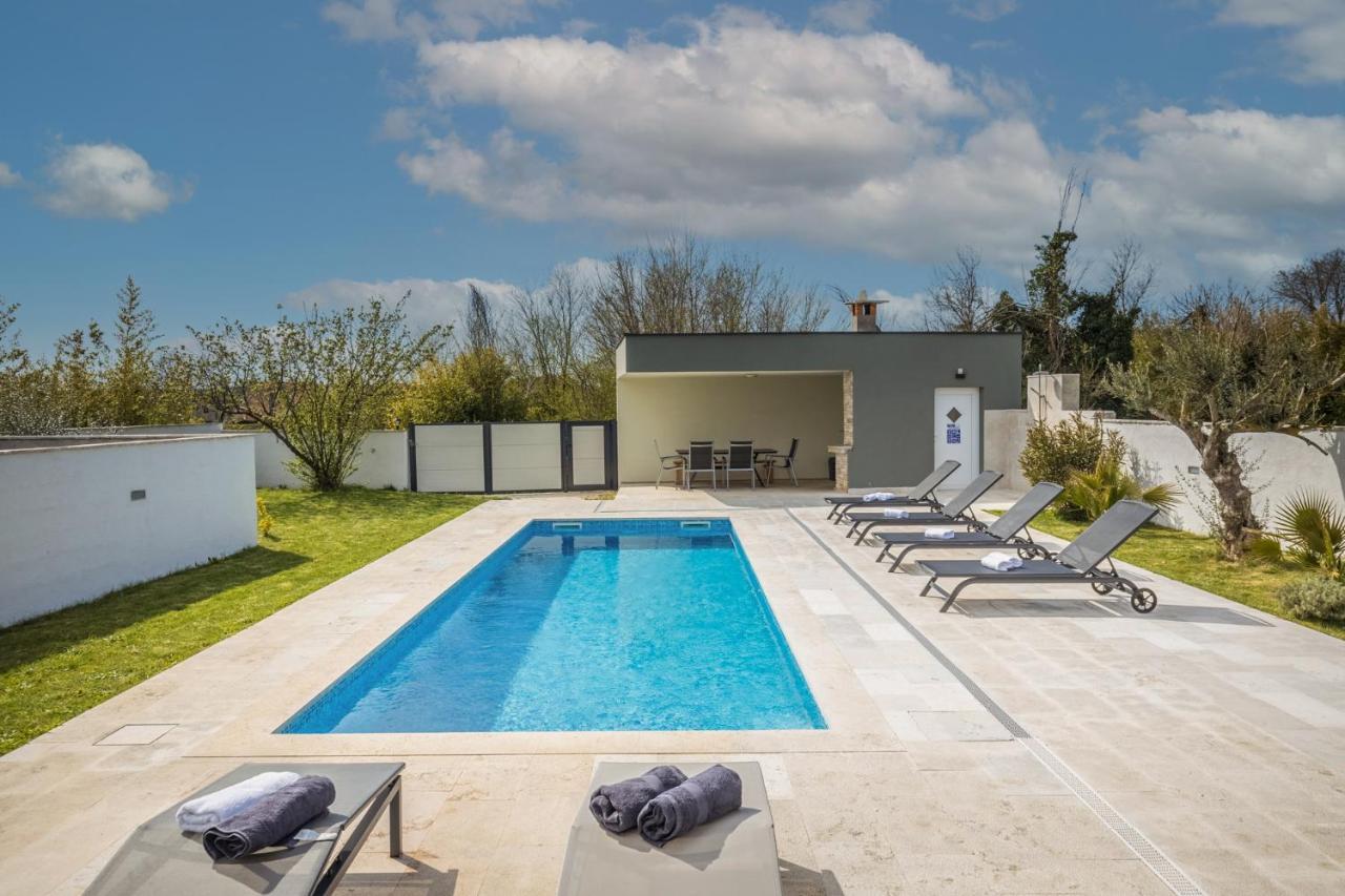 Villa Dunja เมดูลิน ภายนอก รูปภาพ